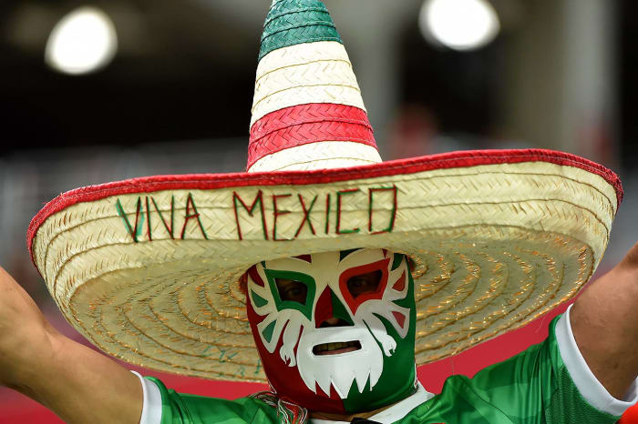 Mexico-fan-GettyImages-538301842_master.jpg